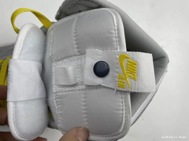 Smoke High Switch Light 1 Air Jordan CW6576-100 0821
